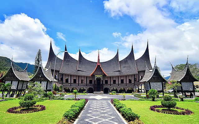 Pakej keluarga Padang dan Bukittinggi
